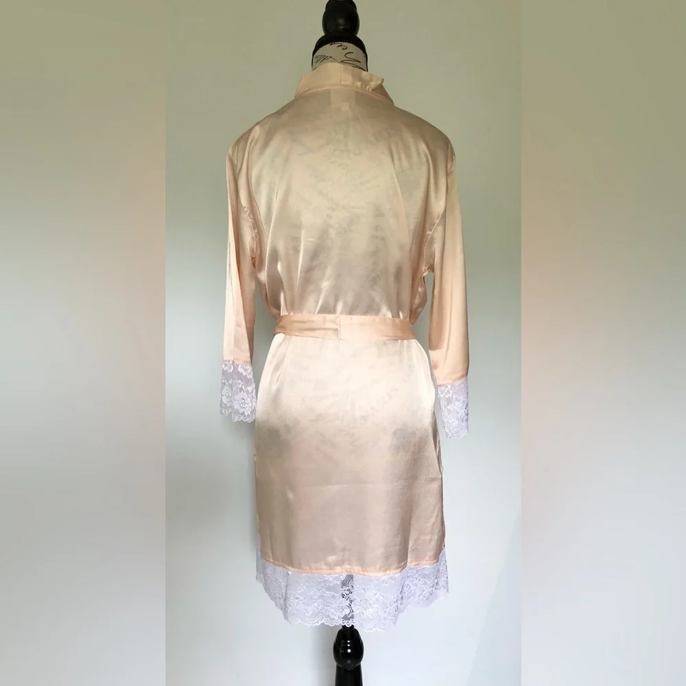 SS Weddings Robe - Picture 3 of 8